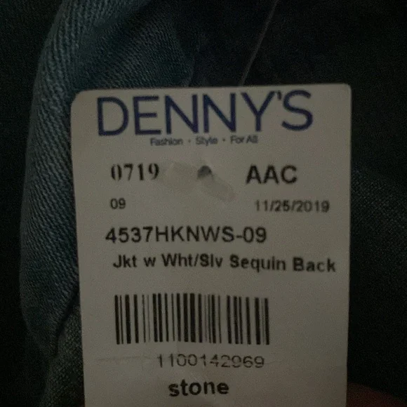 Size Medium (8) brand Squeeze NWT very cute - Picture 5 of 5